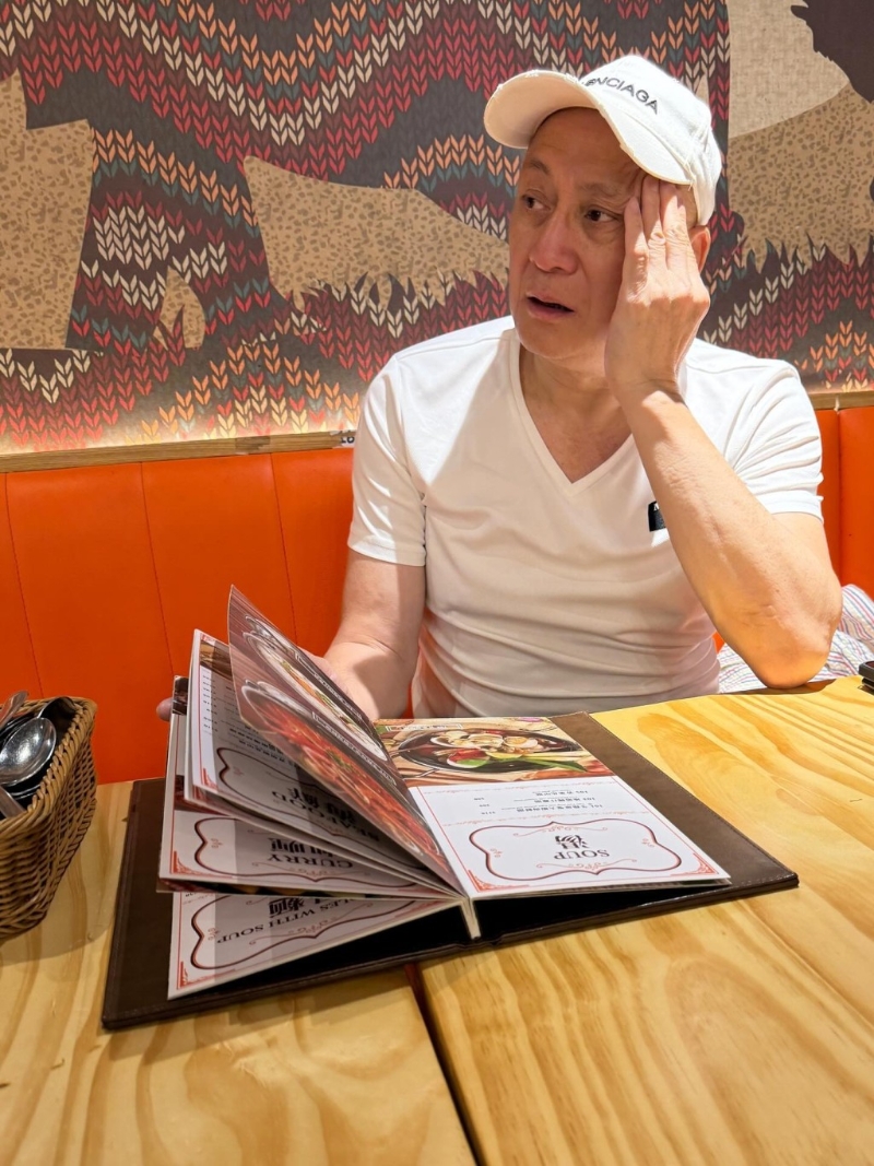 汤镇业是娱圈多仔公。 汤镇业是娱圈多仔公。