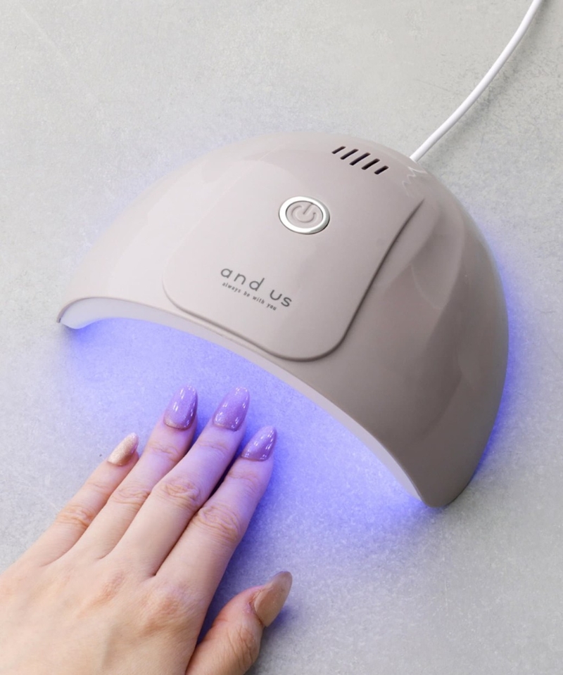 9. UV LED美甲灯 9. UV LED美甲灯