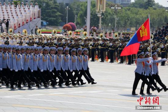 外军仪仗队接受检阅 外军仪仗队接受检阅