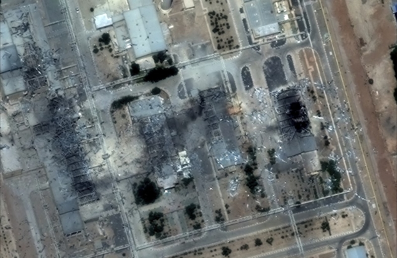 伊斯法罕核设施受美军导弹攻击后,多个地面建筑受损。 美联社 伊斯法罕核设施受美军导弹攻击后,多个地面建筑受损。 美联社