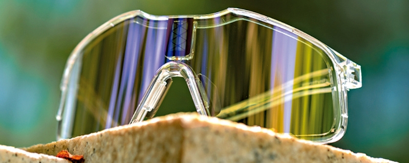 连卡佛独家发售的Chamelo Falcon Automatic Alpha全覆盖式设计,最适合滑雪时佩戴。($1,580) 连卡佛独家发售的Chamelo Falcon Automatic Alpha全覆盖式设计,最适合滑雪时佩戴。($1,580)