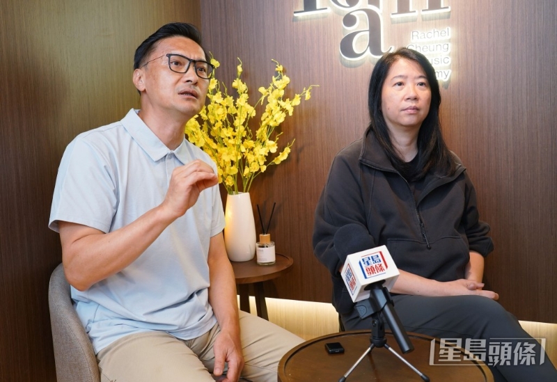 陈锦鸿与杜雯惠笑言,乐见儿子多年的转变与进步。 叶伟豪摄 陈锦鸿与杜雯惠笑言,乐见儿子多年的转变与进步。 叶伟豪摄