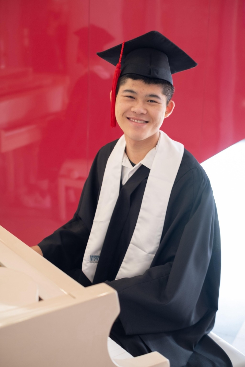 陈驾桦的毕业照记录重要一刻。 受访者提供 陈驾桦的毕业照记录重要一刻。 受访者提供