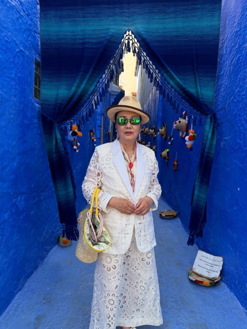 汪明荃完成演唱会后,近日到摩洛哥拍摄旅游节目。 汪明荃完成演唱会后,近日到摩洛哥拍摄旅游节目。