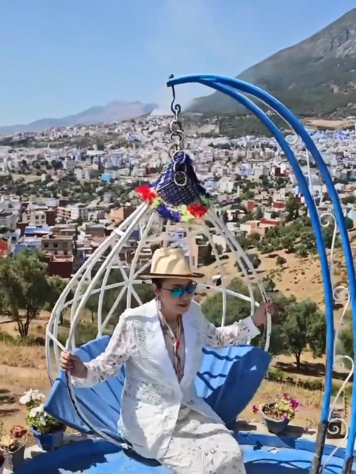 汪明荃其实好安全。 汪明荃其实好安全。