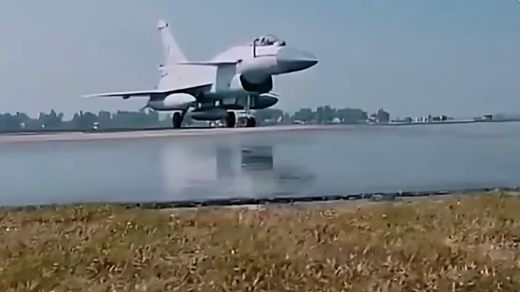 歼-10CE于巴黎航展亮相。 歼-10CE于巴黎航展亮相。