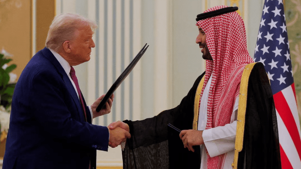 美国据报正计划特朗普年内访华,数十名企业CEO将随行,与中东之行类似。 美国据报正计划特朗普年内访华,数十名企业CEO将随行,与中东之行类似。