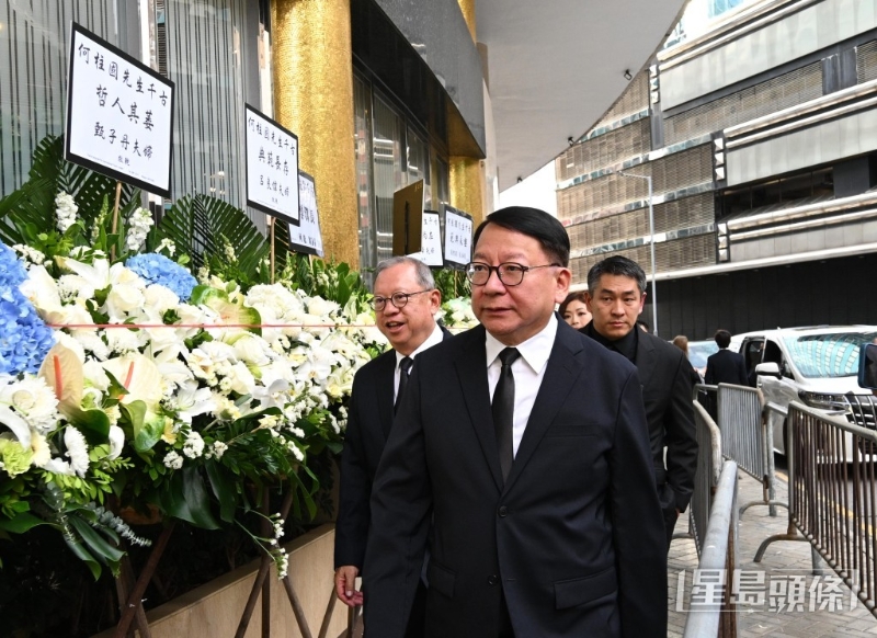 政务司司长陈国基(中)。 政务司司长陈国基(中)。