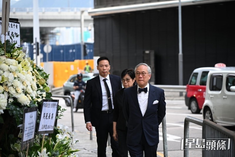 前特首曾荫权。 前特首曾荫权。