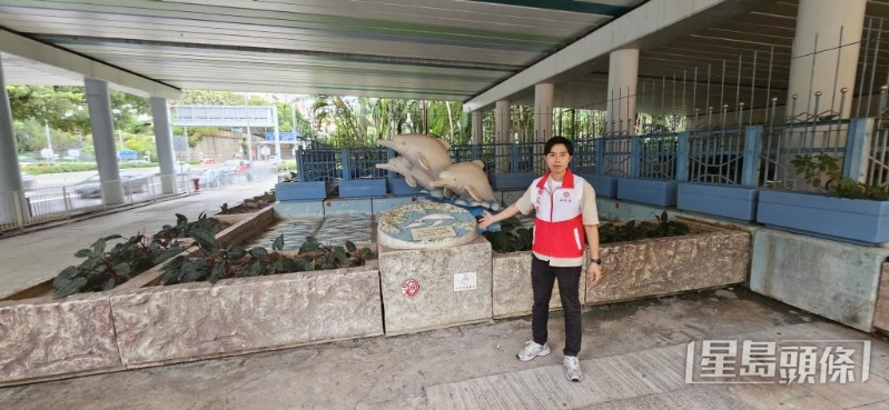 九龙城区区议员黄文港建议善用培正道天桥两侧桥底空间。 九龙城区区议员黄文港建议善用培正道天桥两侧桥底空间。