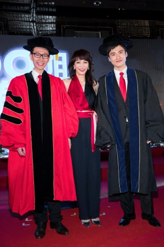 蔡加讚(右) 蔡加讚(右)