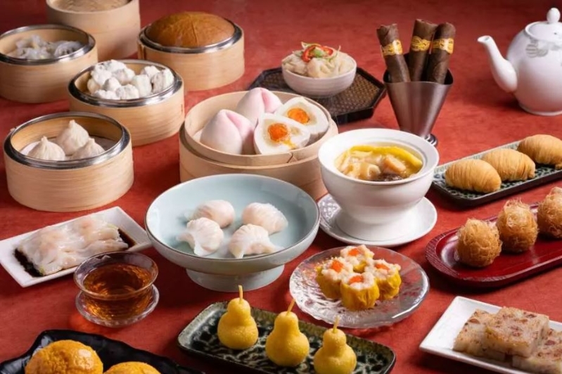 鸿星集团作为香港知名的中菜品牌,旗下拥有多间极具口碑的餐厅。 鸿星集团作为香港知名的中菜品牌,旗下拥有多间极具口碑的餐厅。