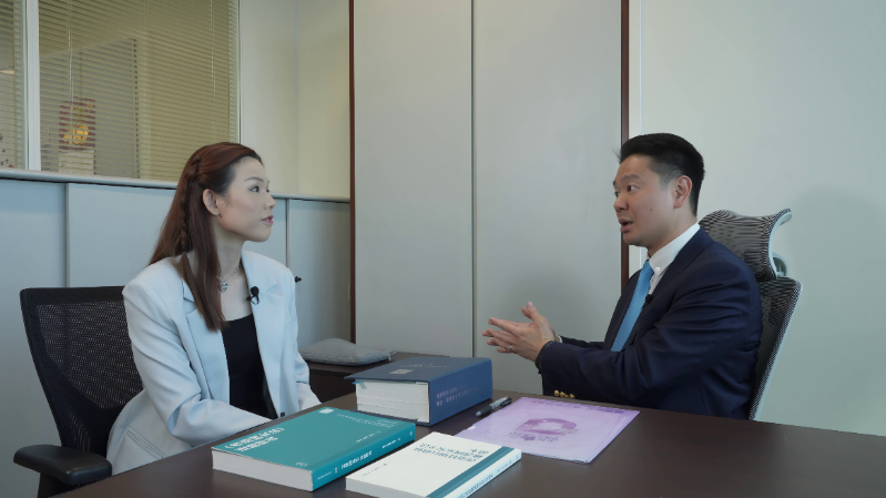 立法会议员周浩鼎表示,《香港国安法》公布实施以来,香港遘向“由治及兴”。 立法会议员周浩鼎表示,《香港国安法》公布实施以来,香港遘向“由治及兴”。