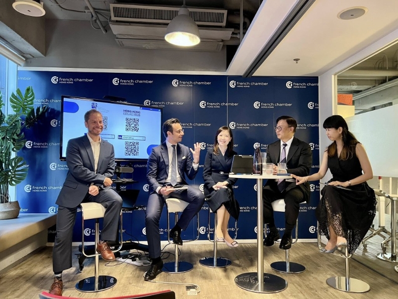 张国钧与法国及意大利在港商会代表分享香港优势和机遇。 张国钧FB图片 张国钧与法国及意大利在港商会代表分享香港优势和机遇。 张国钧FB图片