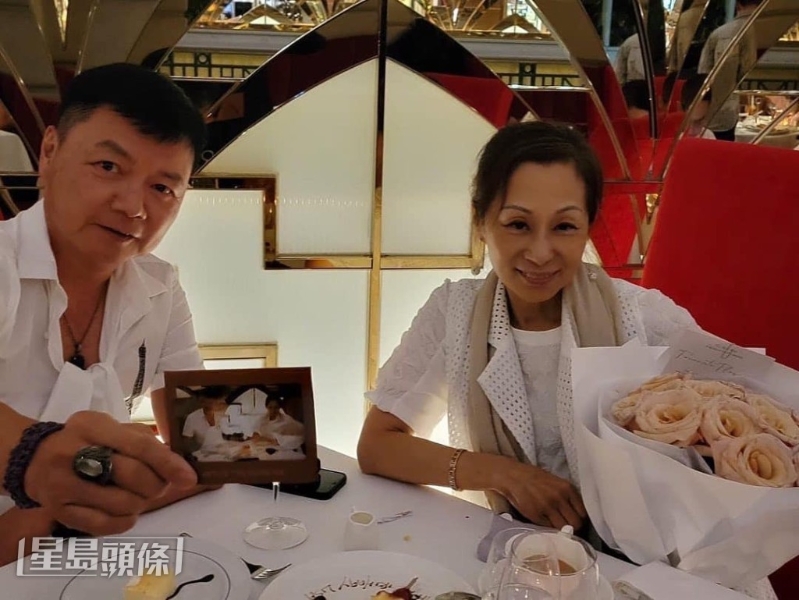 只想太太安心的艾威说,现在最大任务是令自己开心。 只想太太安心的艾威说,现在最大任务是令自己开心。