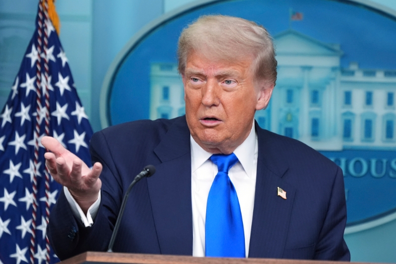 美国总统特朗普主导的重大税收与支出法案,眼下在众议院面临关键表决。美联社 美国总统特朗普主导的重大税收与支出法案,眼下在众议院面临关键表决。美联社