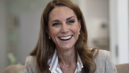 承认化疗期间“扮勇敢” 承认化疗期间“扮勇敢”