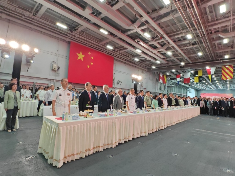 甲板招待会 甲板招待会