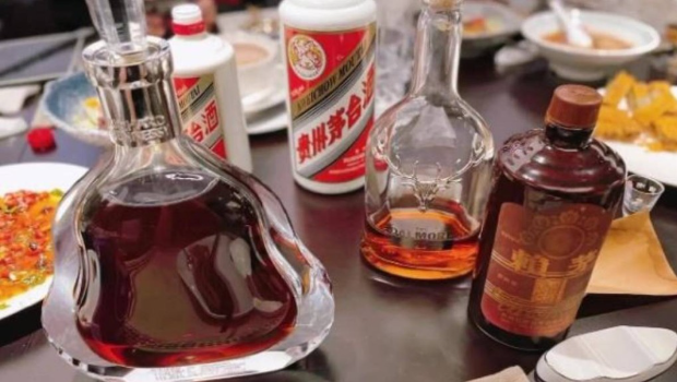 地方对整治违规吃喝层层加码,引起争议后,中央明确“禁酒令”标准。IG 地方对整治违规吃喝层层加码,引起争议后,中央明确“禁酒令”标准。IG