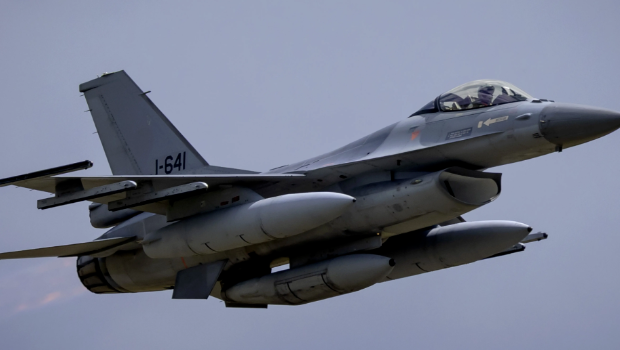 飞机“闯入”特朗普住所上空,F-16紧急起飞! 飞机“闯入”特朗普住所上空,F-16紧急起飞!