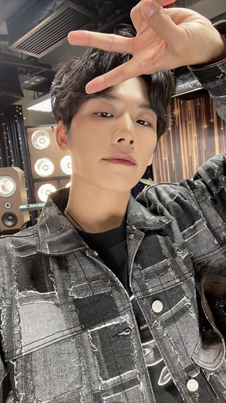 刘展霆今年31岁。 刘展霆今年31岁。