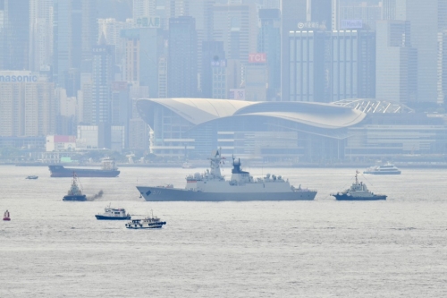 山东舰航母编队访港。 山东舰航母编队访港。