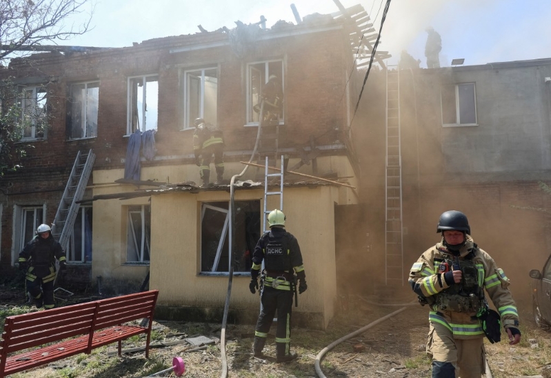 乌克兰多地遭俄军导弹及无人机袭击,至少4死数十人受伤。 路透社 乌克兰多地遭俄军导弹及无人机袭击,至少4死数十人受伤。 路透社