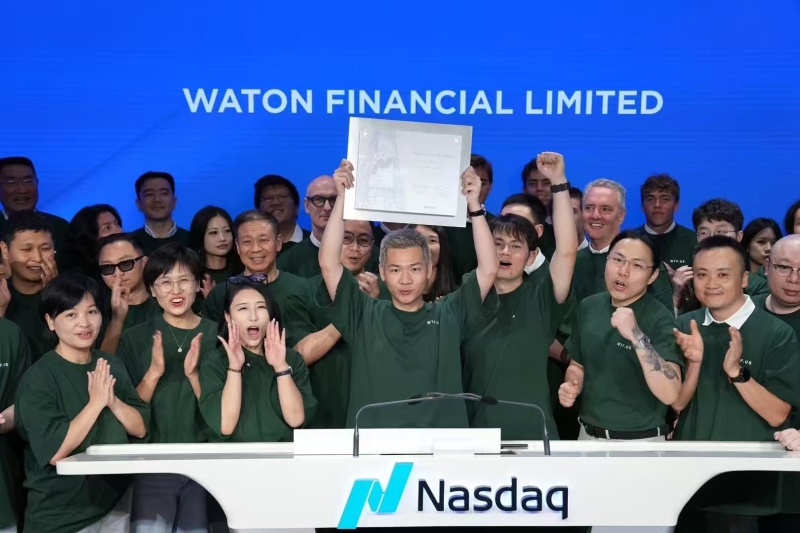 周凯纳斯达克敲响开市钟。.jpg 周凯纳斯达克敲响开市钟。.jpg