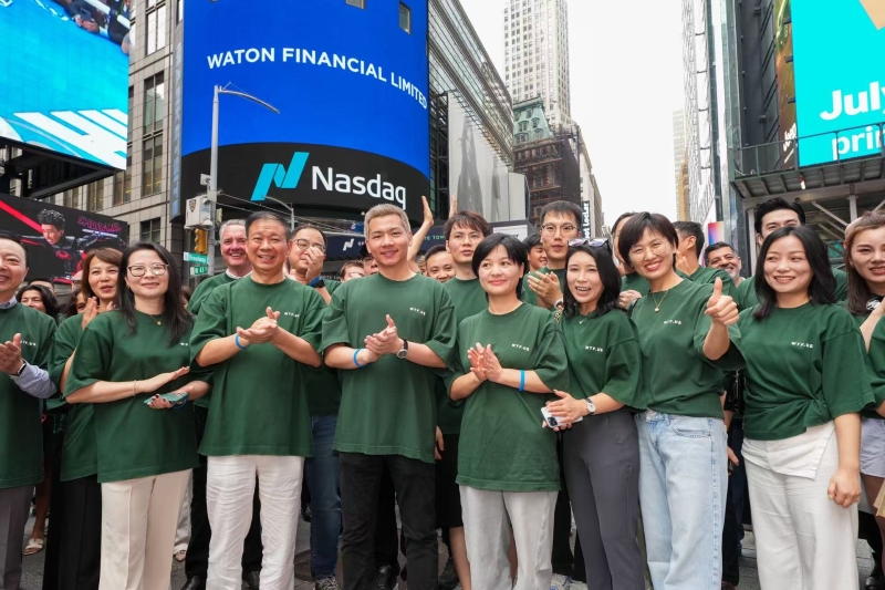 周凯和其团队。 周凯和其团队。