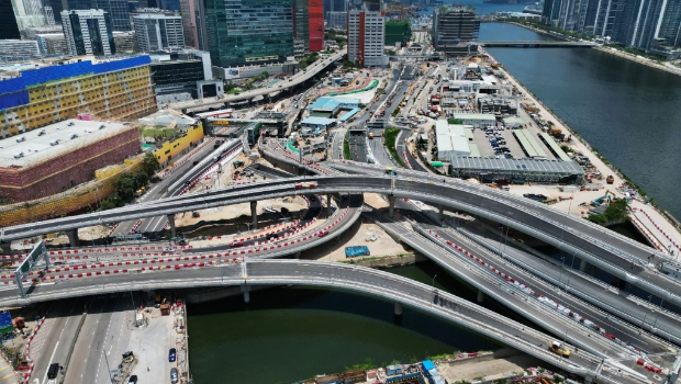 中九龙绕道收费降至8元。 中九龙绕道收费降至8元。