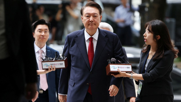 首尔中央地方法院批准拘留令,尹锡悦再度被拘押。 首尔中央地方法院批准拘留令,尹锡悦再度被拘押。