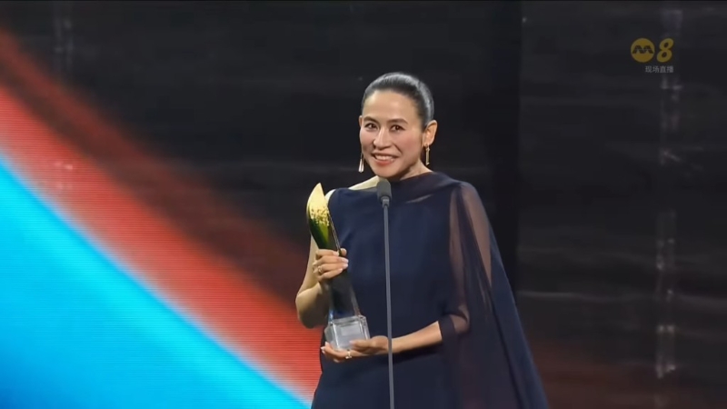 宣萱勇夺最佳女主角。 宣萱勇夺最佳女主角。