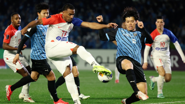 3月12日,亚冠精英联赛十六强赛事中,上海申花与川崎前锋对赛。新华社 3月12日,亚冠精英联赛十六强赛事中,上海申花与川崎前锋对赛。新华社