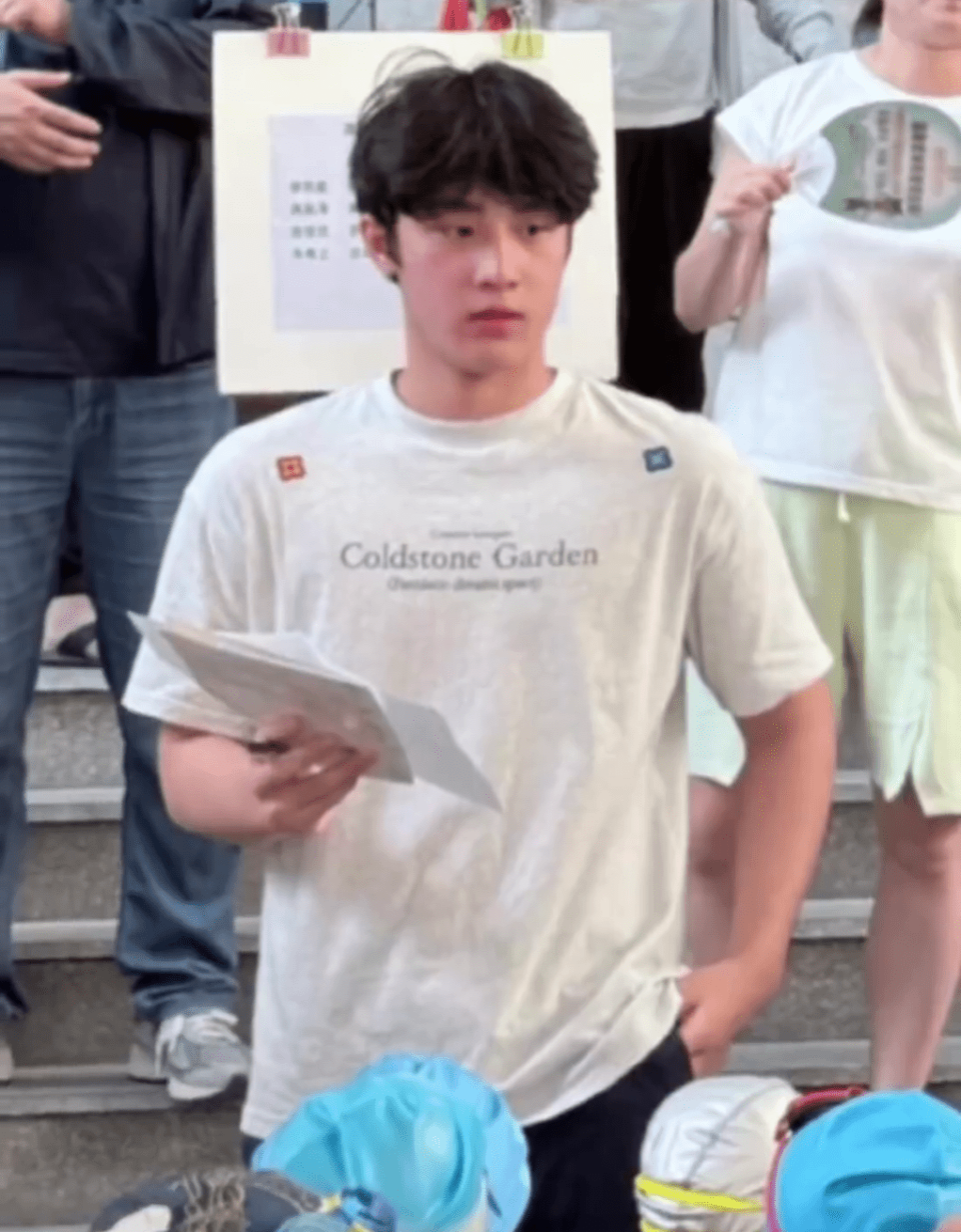 网上流传,家长分享拍下游泳教练的影像。 网上流传,家长分享拍下游泳教练的影像。