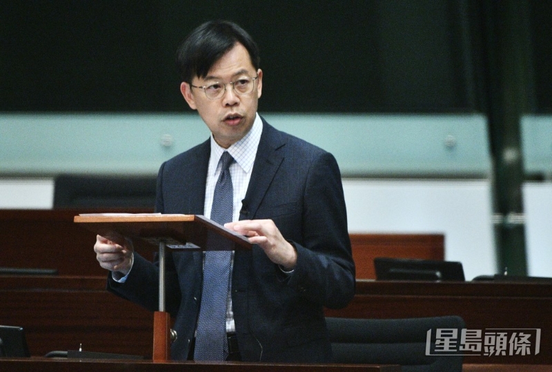 陈振英则建议将北部都会区展览设施设于会展中心。 陈振英则建议将北部都会区展览设施设于会展中心。