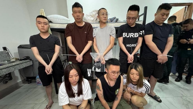 柬埔寨清剿电诈行动,拘捕100名台湾大陆疑犯。 柬埔寨清剿电诈行动,拘捕100名台湾大陆疑犯。