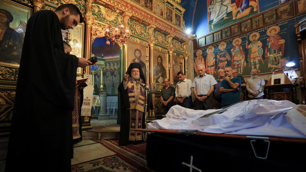 加沙天主教堂遇袭酿3死,多人受伤。 加沙天主教堂遇袭酿3死,多人受伤。