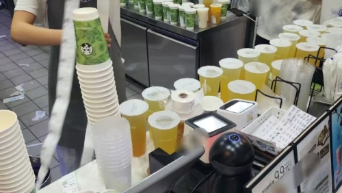 10省市餐协吁暂停“外卖大战” 10省市餐协吁暂停“外卖大战”