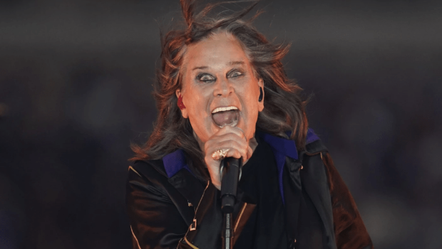 “重金属摇滚教父”Ozzy Osbourne逝世享年76岁 “重金属摇滚教父”Ozzy Osbourne逝世享年76岁