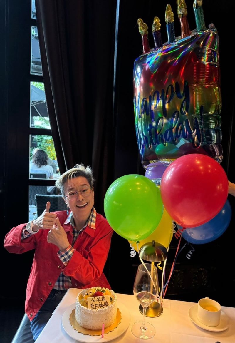 仙杜拉庆祝82岁生日。 仙杜拉庆祝82岁生日。