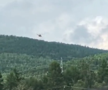 直升机正在对失联客机进行搜寻 直升机正在对失联客机进行搜寻