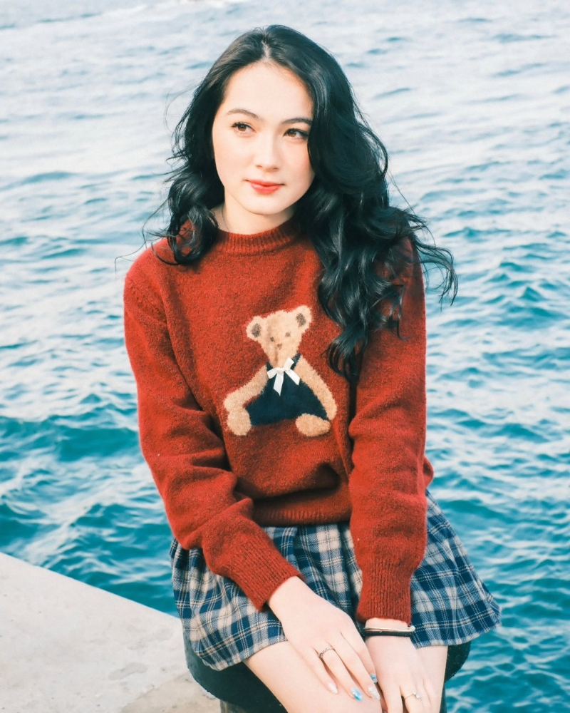 何咏多今年只有20岁。 何咏多今年只有20岁。