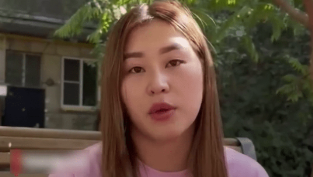 哈萨克女网红为拍摄恶搞中国人影片致歉。 哈萨克女网红为拍摄恶搞中国人影片致歉。