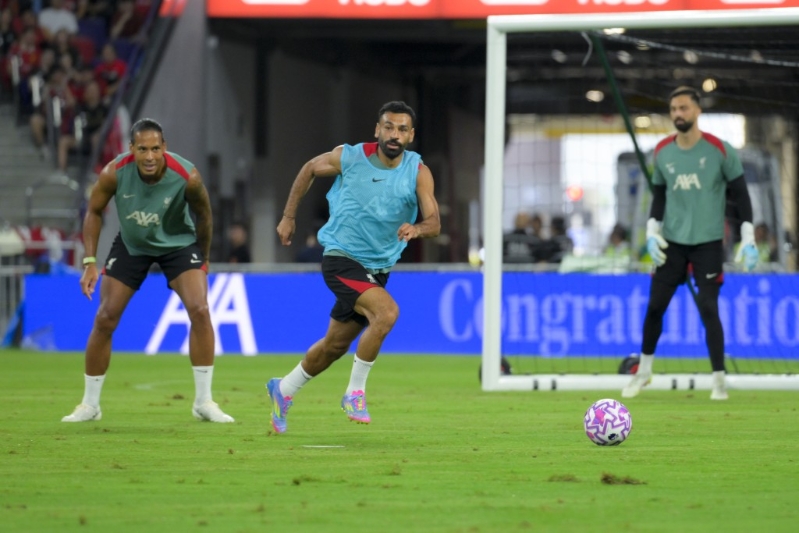 利物浦到启德主场馆踩场公开操练。 利物浦到启德主场馆踩场公开操练。