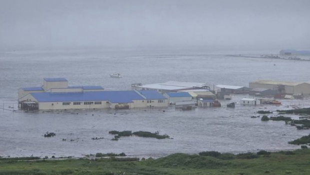 俄8.8强震第一波海啸来了 俄8.8强震第一波海啸来了