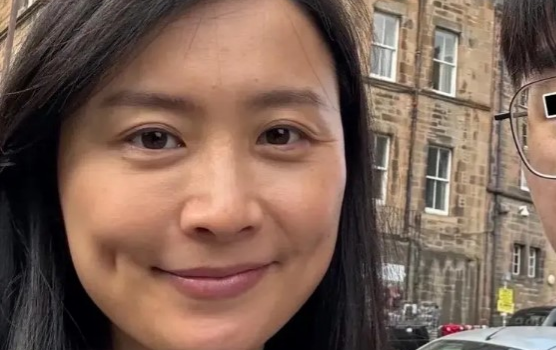 陈法拉真素颜样貌曝光。 陈法拉真素颜样貌曝光。