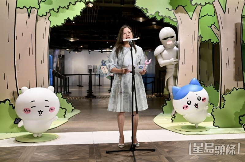 文化体育及旅游局局长罗淑佩今日(8月1日)出席活动形容阿仙奴与热刺的瞩目对决气氛热烈。 文化体育及旅游局局长罗淑佩今日(8月1日)出席活动形容阿仙奴与热刺的瞩目对决气氛热烈。