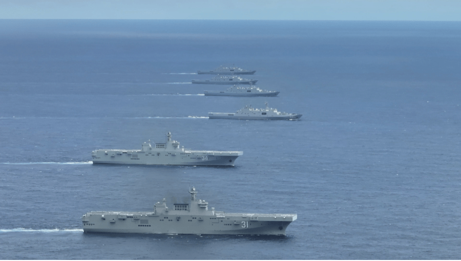 湖北舰与海南舰。 湖北舰与海南舰。