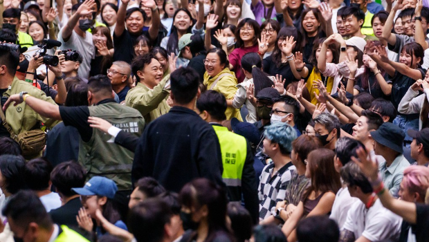 陈奕迅纪录片8月5日在澳门银河综艺馆首映。 陈奕迅纪录片8月5日在澳门银河综艺馆首映。