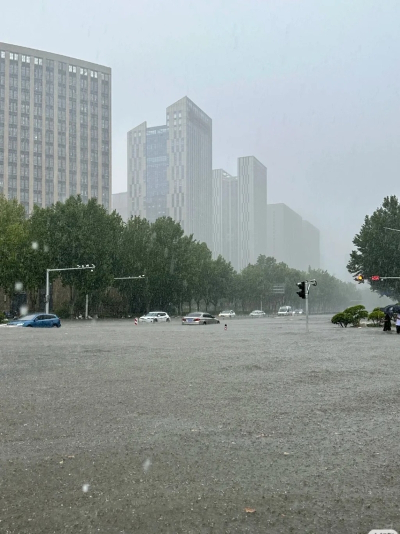 郑州大暴雨 郑州大暴雨